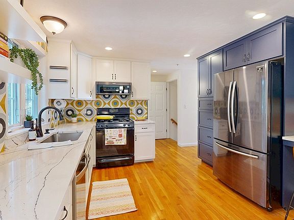 5th image of 995 Trapelo Rd APT 3
