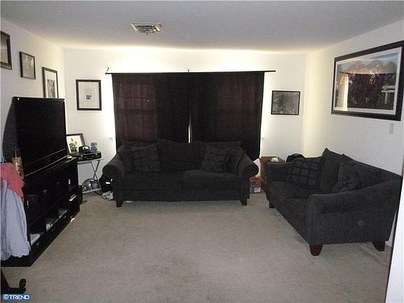 3rd image of 44 S Lansdowne Ave APT 1602