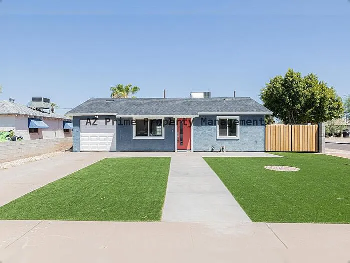 4 bed, 2.0 bath, 1400 sqft, $2,095 — Photo 2