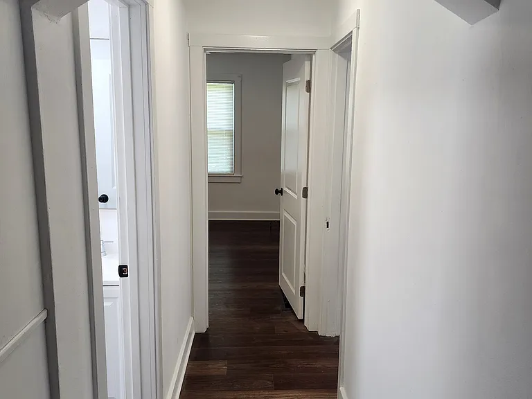 704 Camden Ave — Photo 6