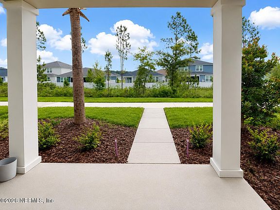 4th image of 903 RIVERTREE Place