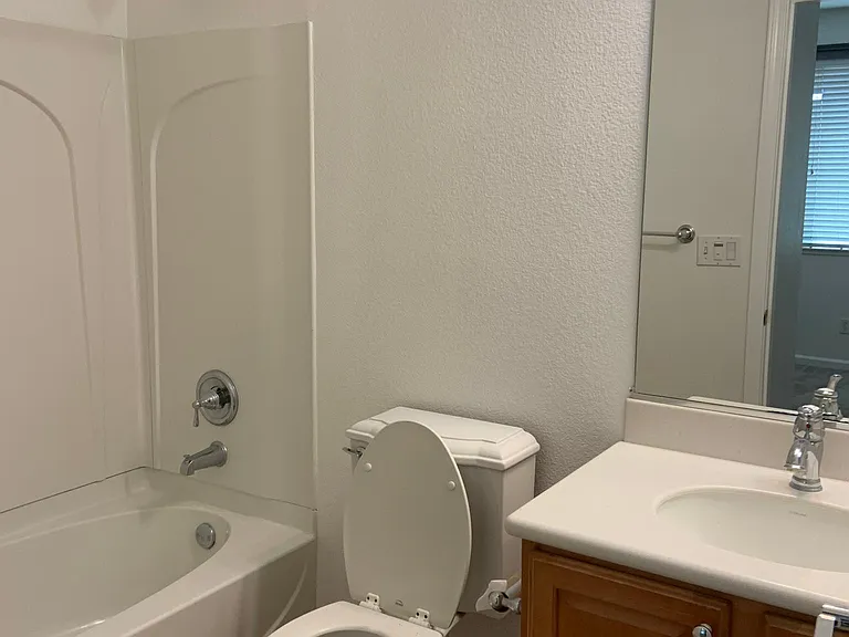 En-suite bathroom in 2nd bedroom.