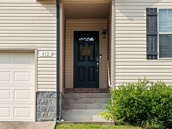 3rd image of 412 Zurich Ct
