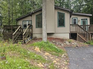9110 Belvedere Rd, Tobyhanna, PA 18466