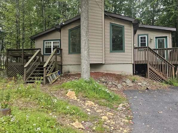 9110 Belvedere Rd, Tobyhanna, PA 18466