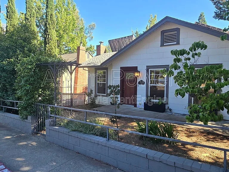582 Canal St — Photo 1