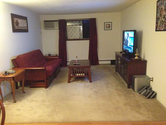 4th image of 13 Silvestri Cir Unit 4