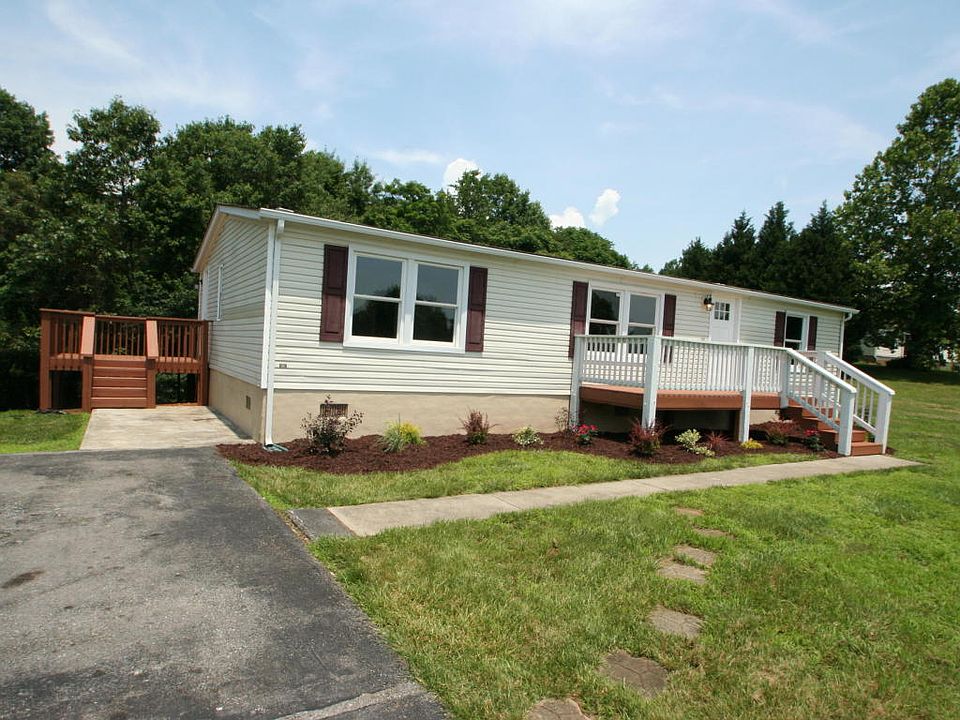 1st image of 205 Mountain Meadow Dr