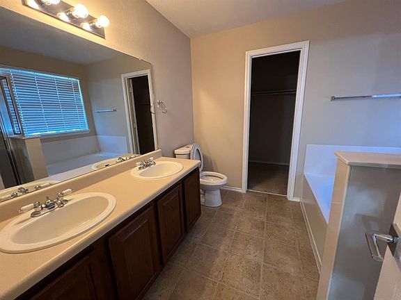 3rd image of 1600 Anise Dr