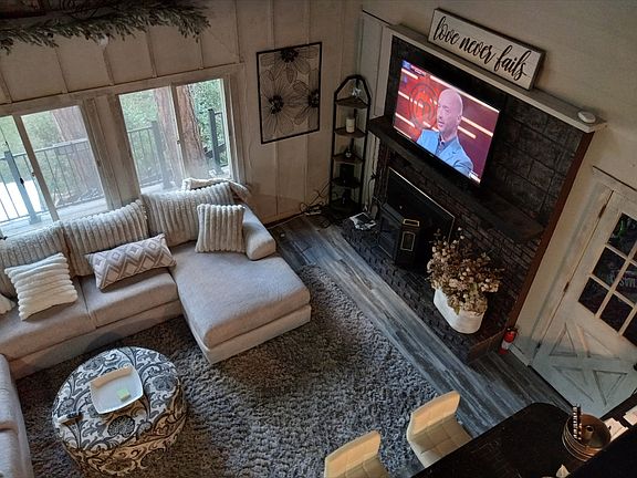 5th image of 6039 Roosevelt Ave