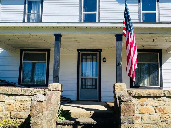 5724 Main St, La Jose, PA 15753