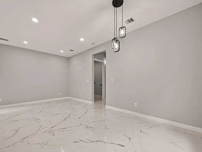 90 Burress St #A — Photo 20