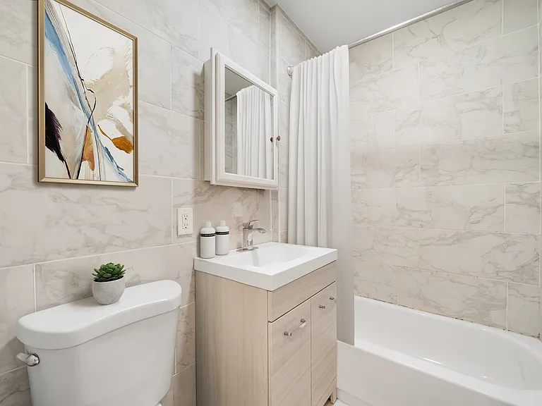 243 W 54th St #1CE — Photo 8