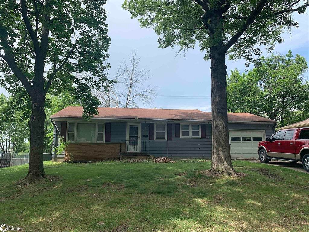 1022 Crest Dr, Creston, IA 50801 Zillow