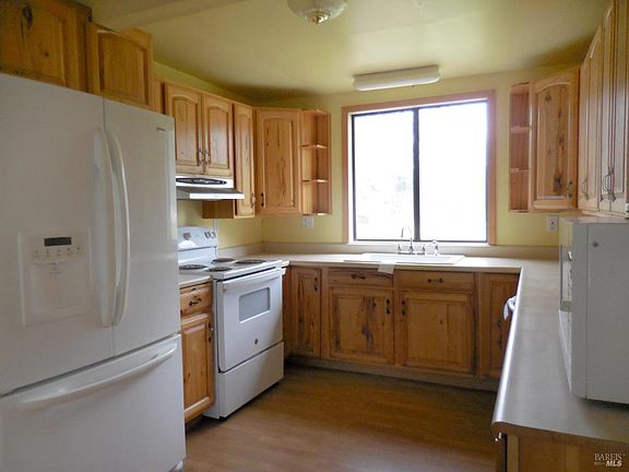 3rd image of 8031 Pinecrest Drive