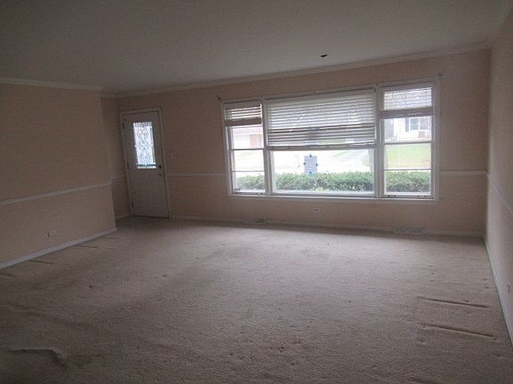 2nd image of 1004 Jenkisson Ave