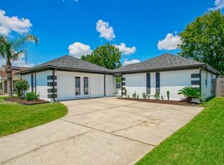 2213 Breckenridge Dr, Harvey, LA 70058