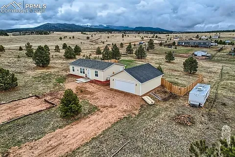 430 Longbow Dr E Photo 1