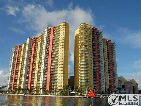 2nd image of 2640 Lake Shore Dr Unit 707