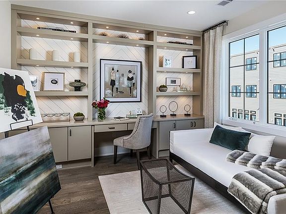 2nd image of 305 Palisades Blvd #30