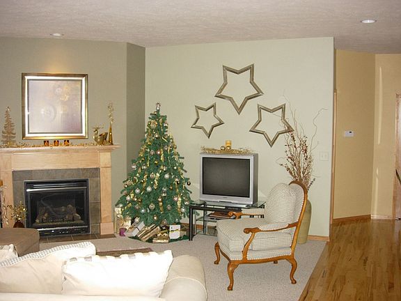 2nd image of 6212 S Smith Ln