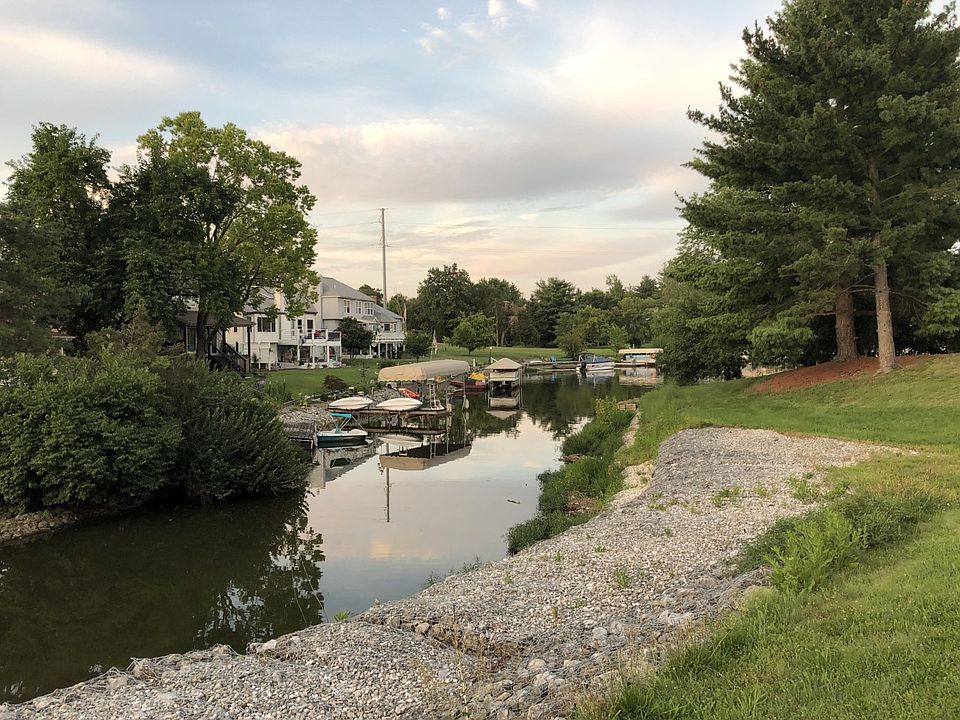 2nd image of 1 Chartres Ct