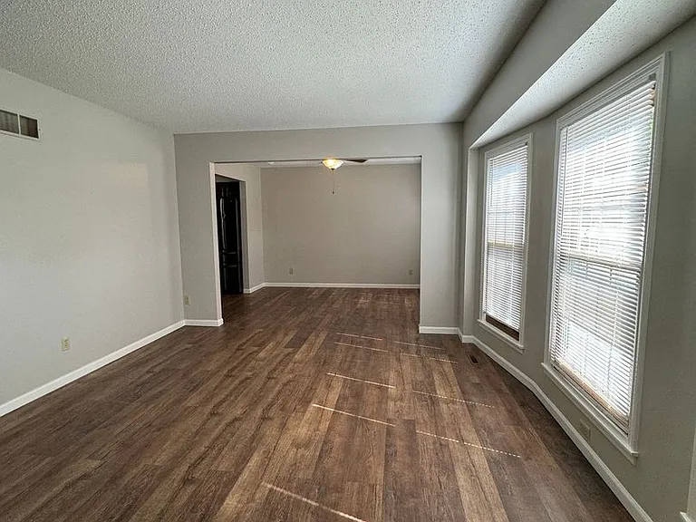 5330 Westridge Rd — Photo 2