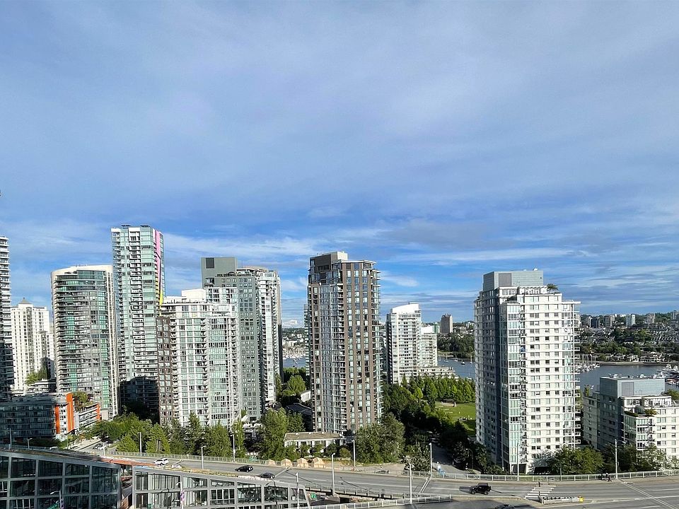 2nd image of 1480 Howe St #2201