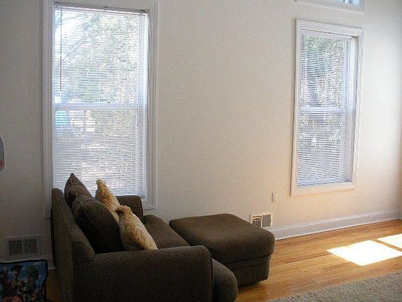 bright & cheery family room 