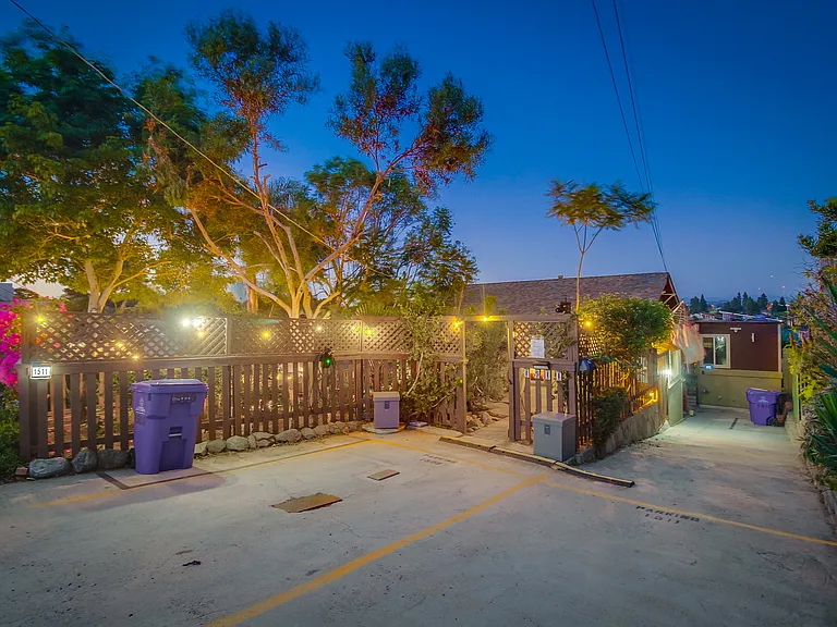 1511 Gregory St — Photo 10