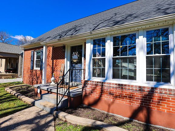 4th image of 2557 Clay St
