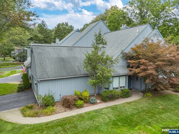 25 Braeburn Drive, Twp of Washington, NJ 07676