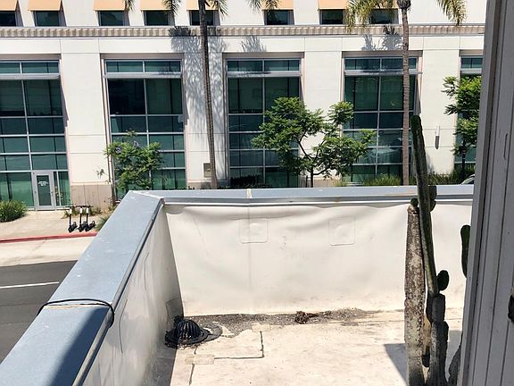 5th image of 1915 4th Ave APT 8