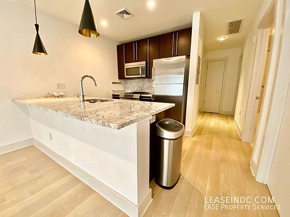 5th image of 1634 14th St NW Unit T002