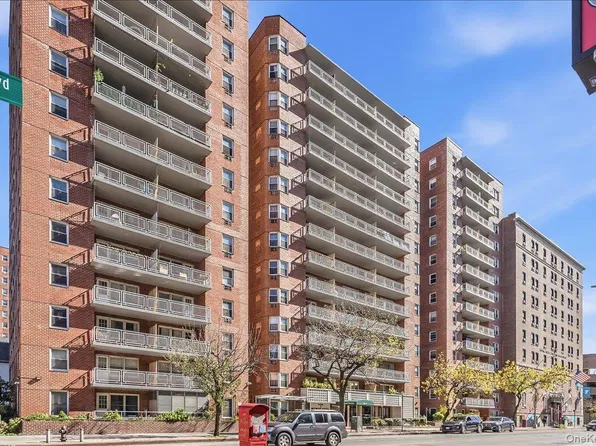 89-15 Parsons Boulevard #8C, Jamaica, NY 11432