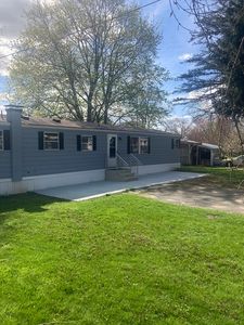 20 Riverview Cir, Brimfield, MA, 01010