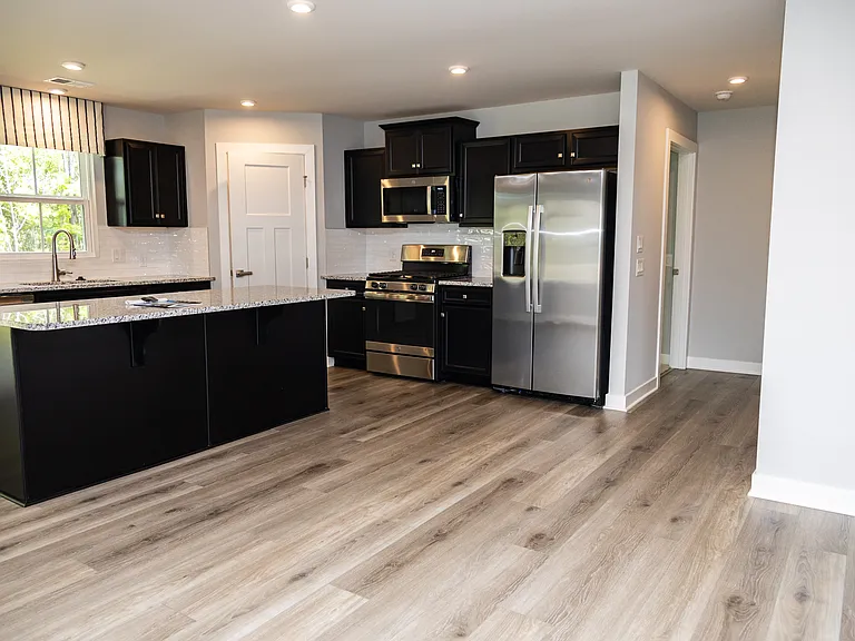 3093 Edgehill Dr — Photo 41