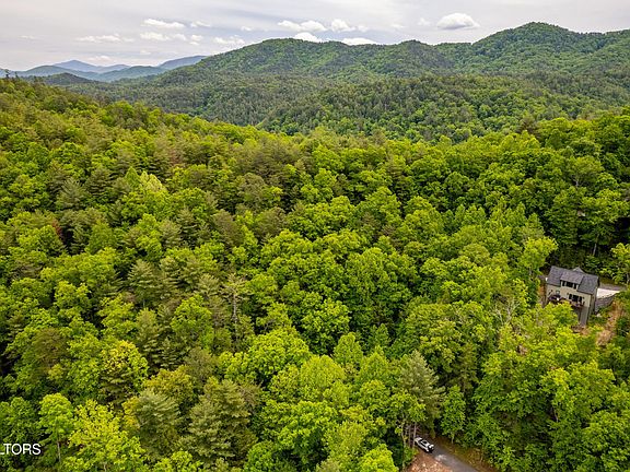 3rd image of 914 Stonegate Way Lot 61