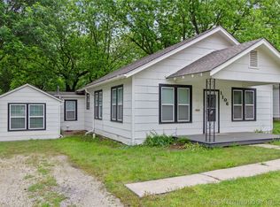 1106 S Cherry St, Ada, OK 74820