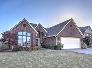 601 E Reno Pl, Broken Arrow, OK 74012