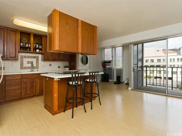 818 S King St APT 601, Honolulu, HI 96813