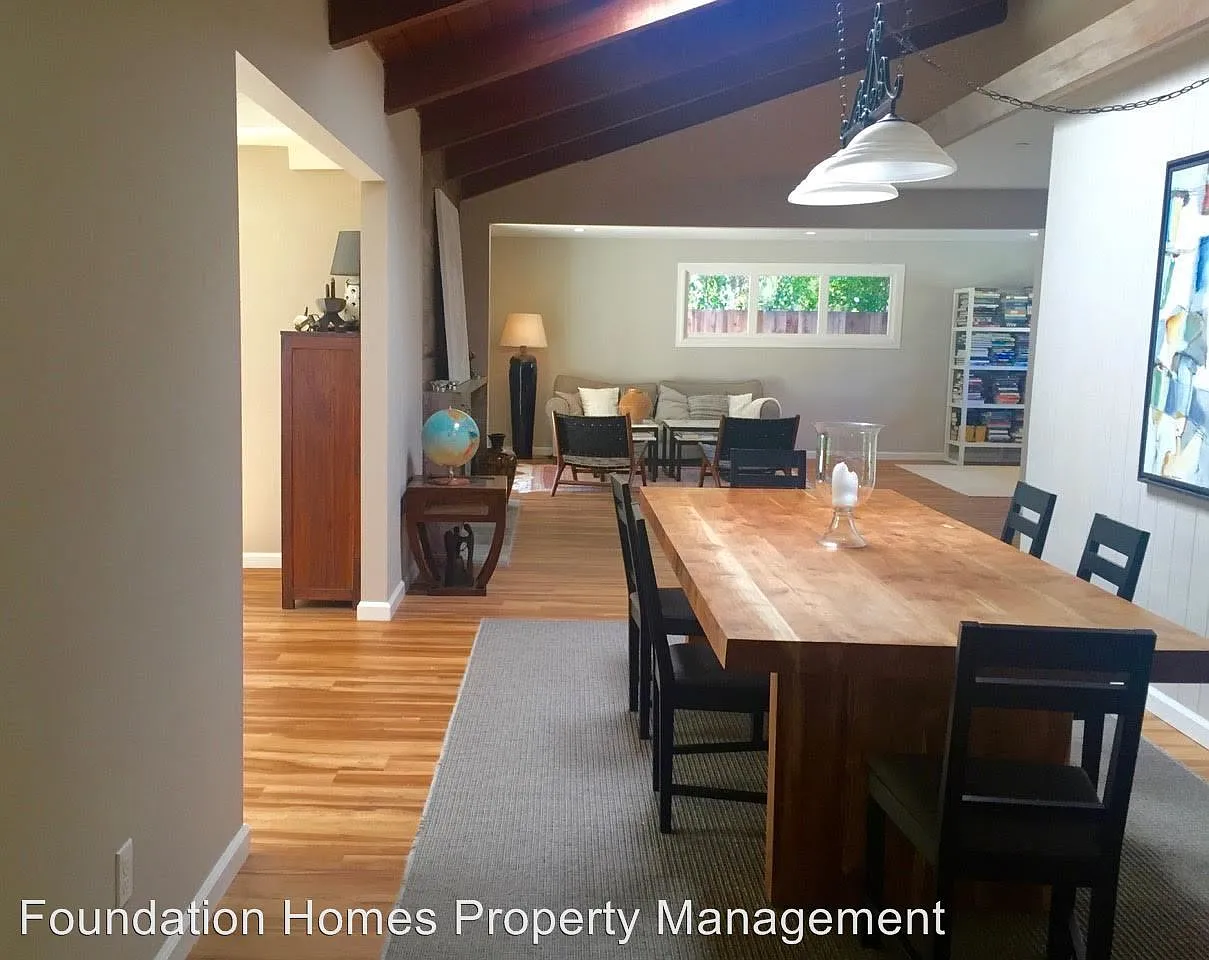 338 Karen Way photo 1