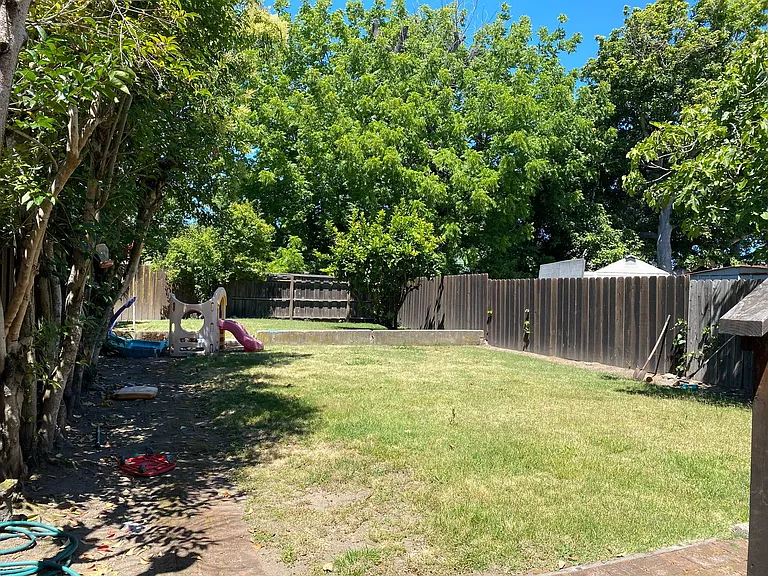 1427 Sherman St — Photo 20