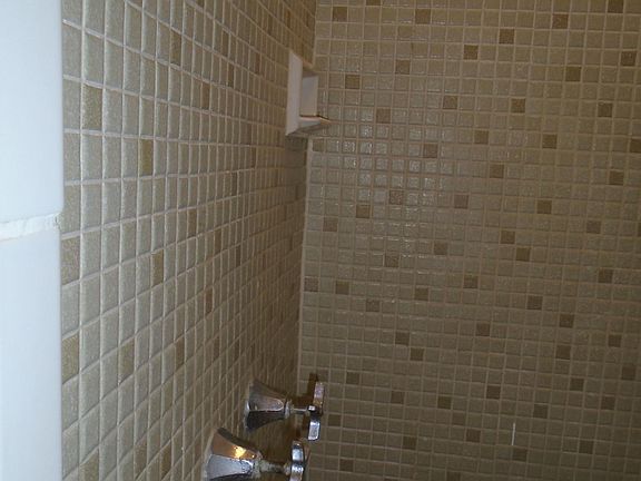 4th image of 3401 N Gaviota Ave