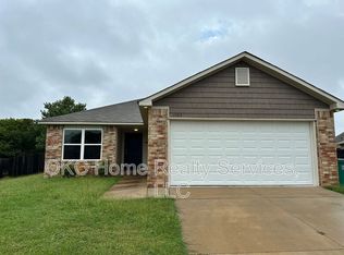 11113 NW 100th St, Yukon, OK 73099