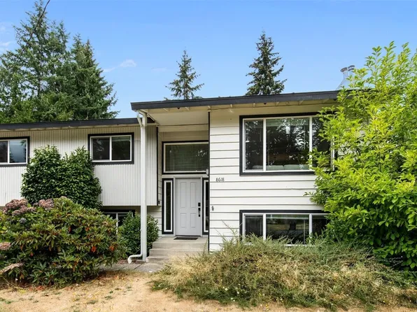8618 NE 137th Street, Kirkland, WA 98034