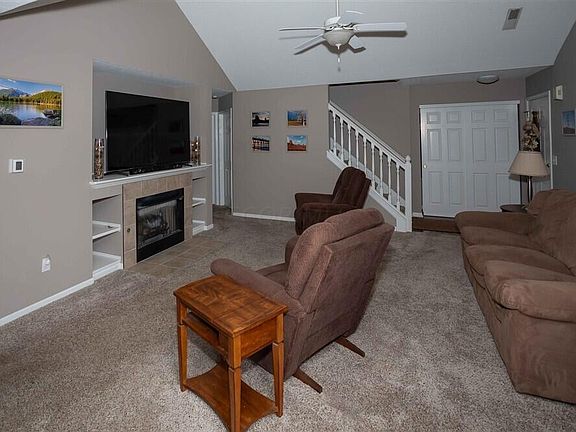 2nd image of 2192 Meadowlark Ln W
