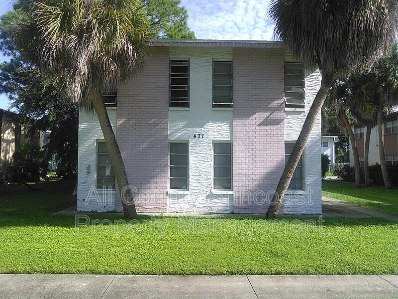 1st image of 471 76th Ave N APT 4