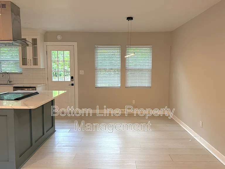 4117 Oak Forest Dr — Photo 7