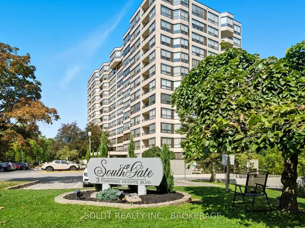 3 Towering Heights Blvd #501, Saint Catharines, ON L2T 4A4